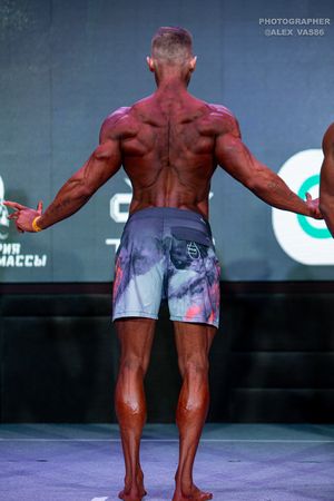 MEN'S PHYSIQUE 174